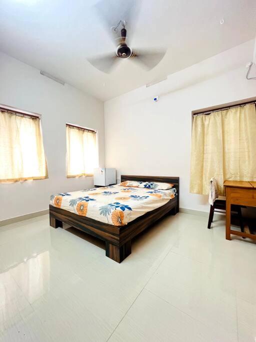 Home In Guruvayur-3 Bedroom Экстерьер фото