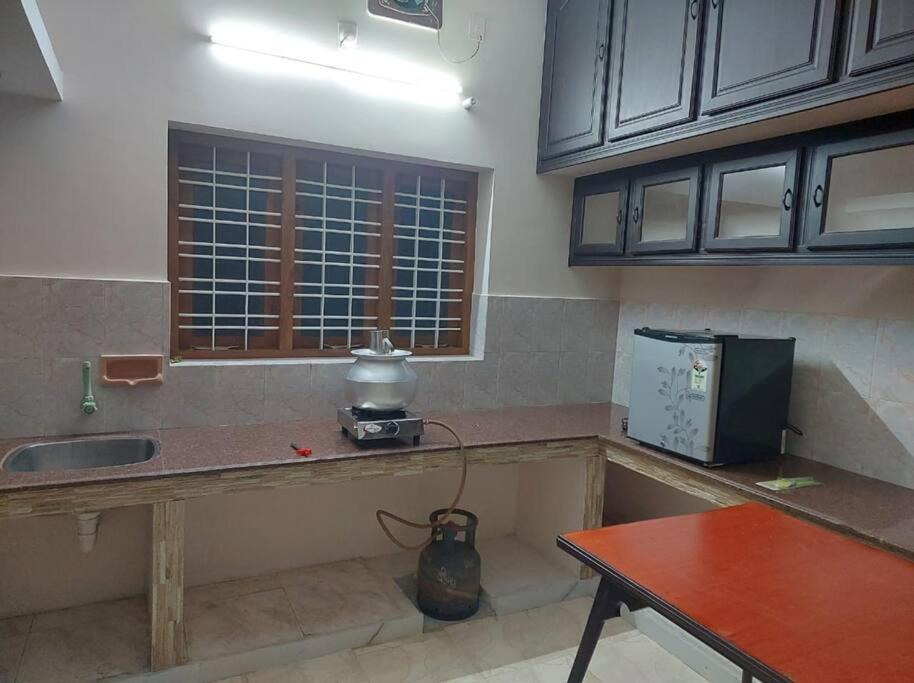 Home In Guruvayur-3 Bedroom Экстерьер фото